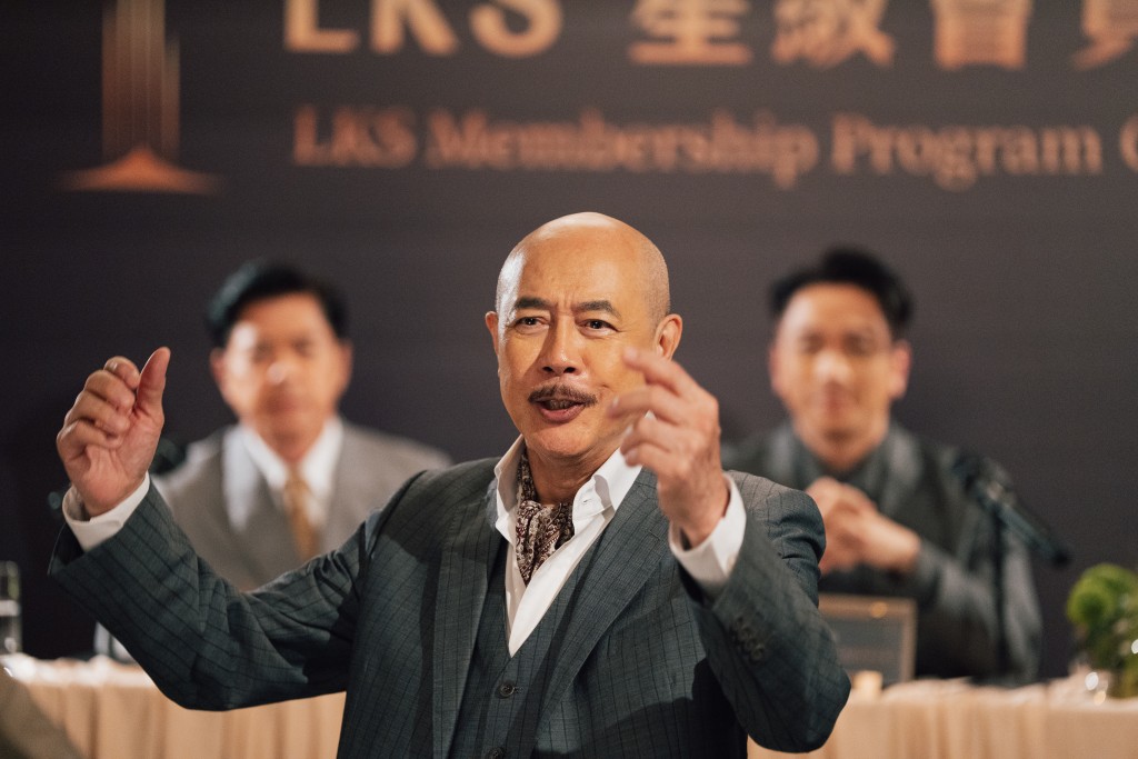 最近李成昌有份參演兩套TVB劇集《璀璨之城》與《玫瑰戰爭》接連首播，而且都被選為台慶劇。
