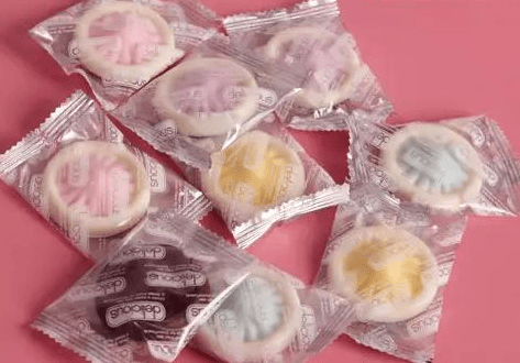 內地網上曾出現疑似避孕套造型糖果售賣。網圖/與事件無關