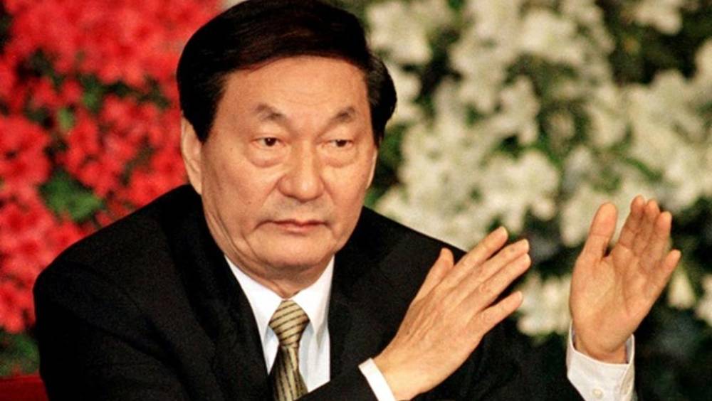朱镕基被封“经济沙皇”。 美联社