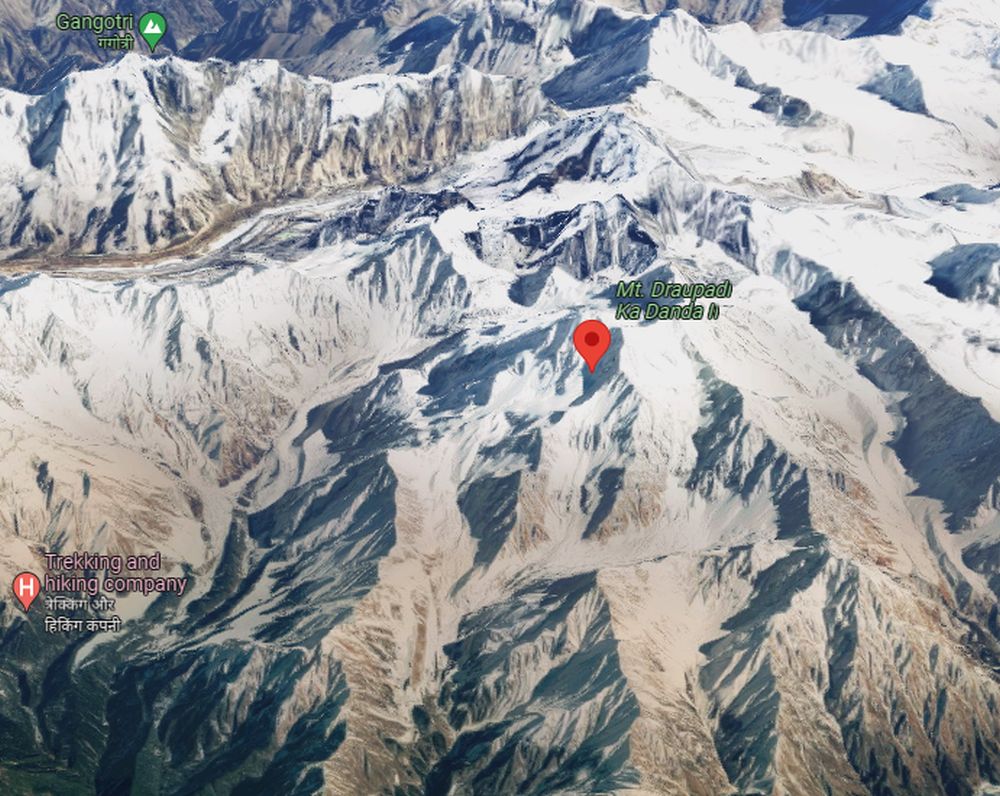 印度喜馬拉雅山「卓帕帝旦大-2號」山峰發生雪崩。網圖