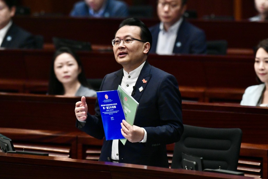 民建聯陳勇。