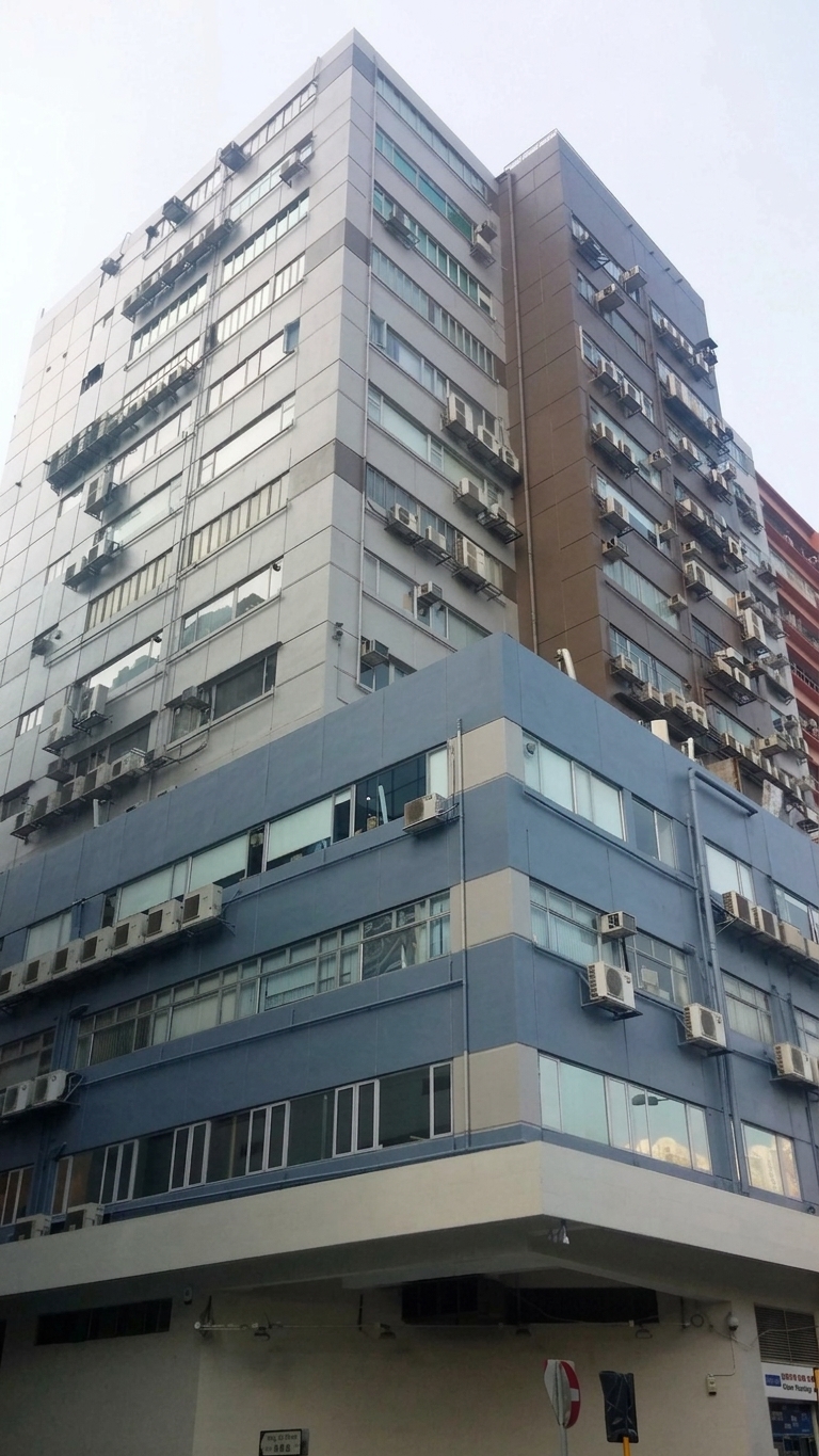 观塘兴业中心全层以2970万元易手,买家喜乐集团。 观塘兴业中心全层以2970万元易手,买家喜乐集团。