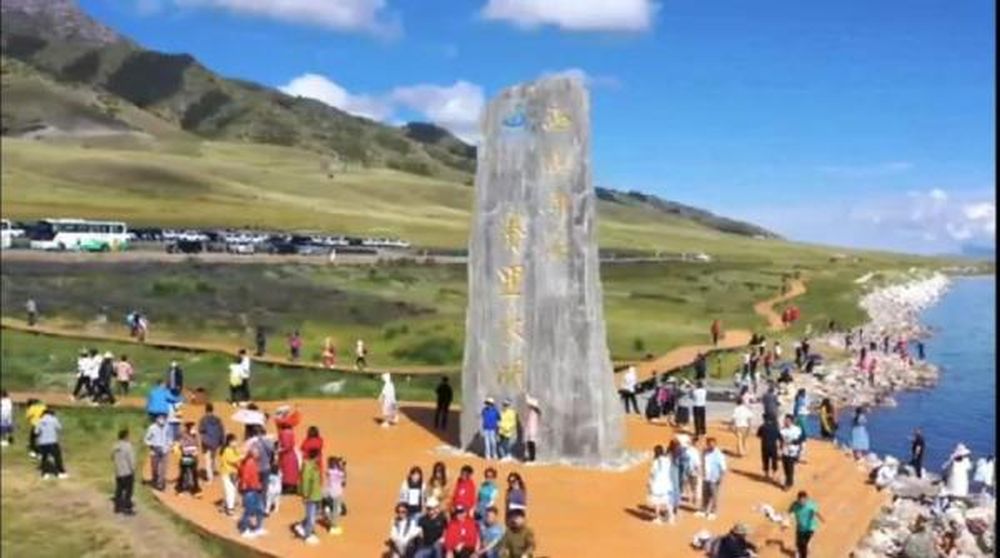 新疆被全国游客挤爆。