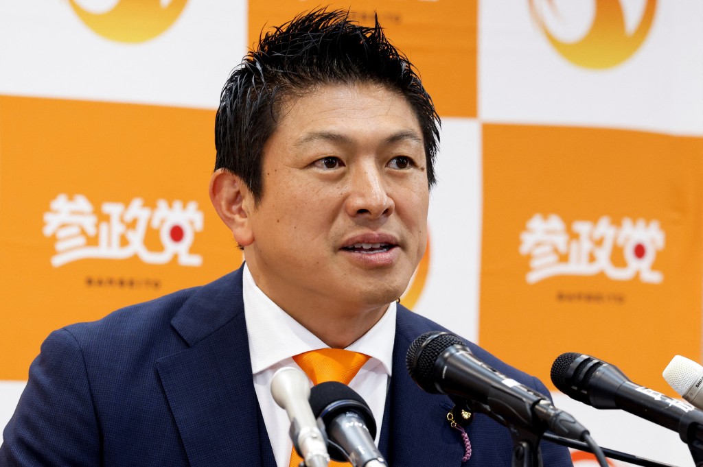 極右派參政黨異軍突起，黨魁神谷宗幣曾任超市經理和英語老師。路透社