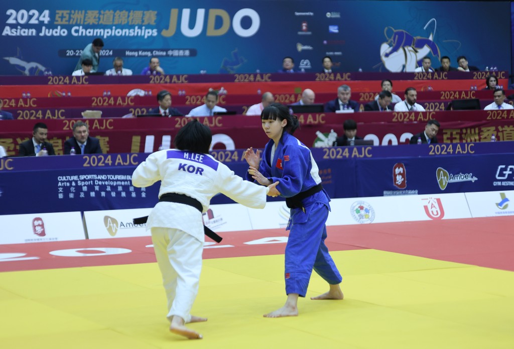 直入女子48公斤级16强的何乐怡不敌韩国世界排名第11的Lee Hyekyeong, 后者最终夺亚军.