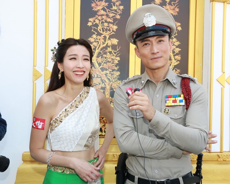 子羚笑言益陳山聰。