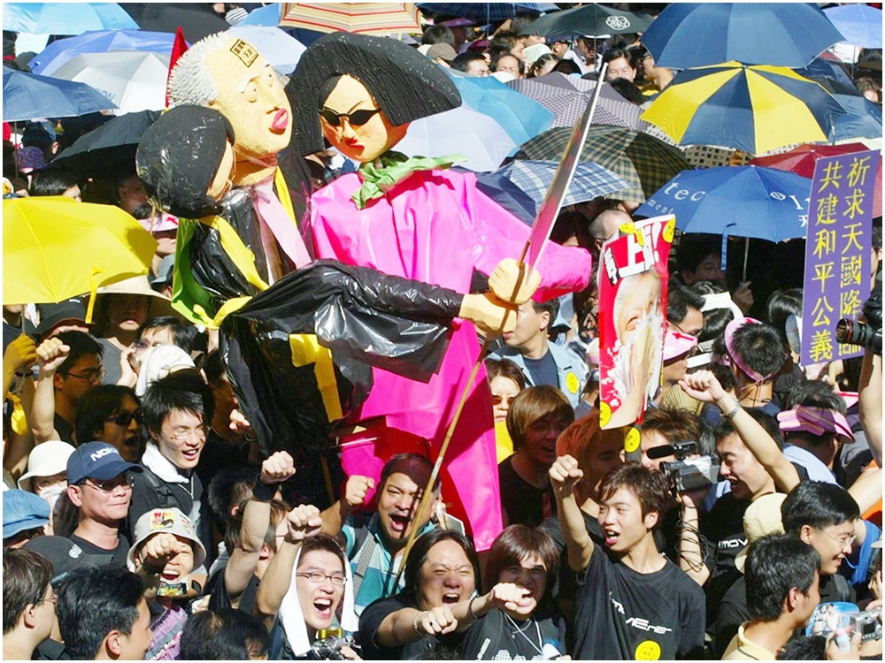民陣在2003年舉行的七一大遊行有50萬人參加。路透社資料圖片