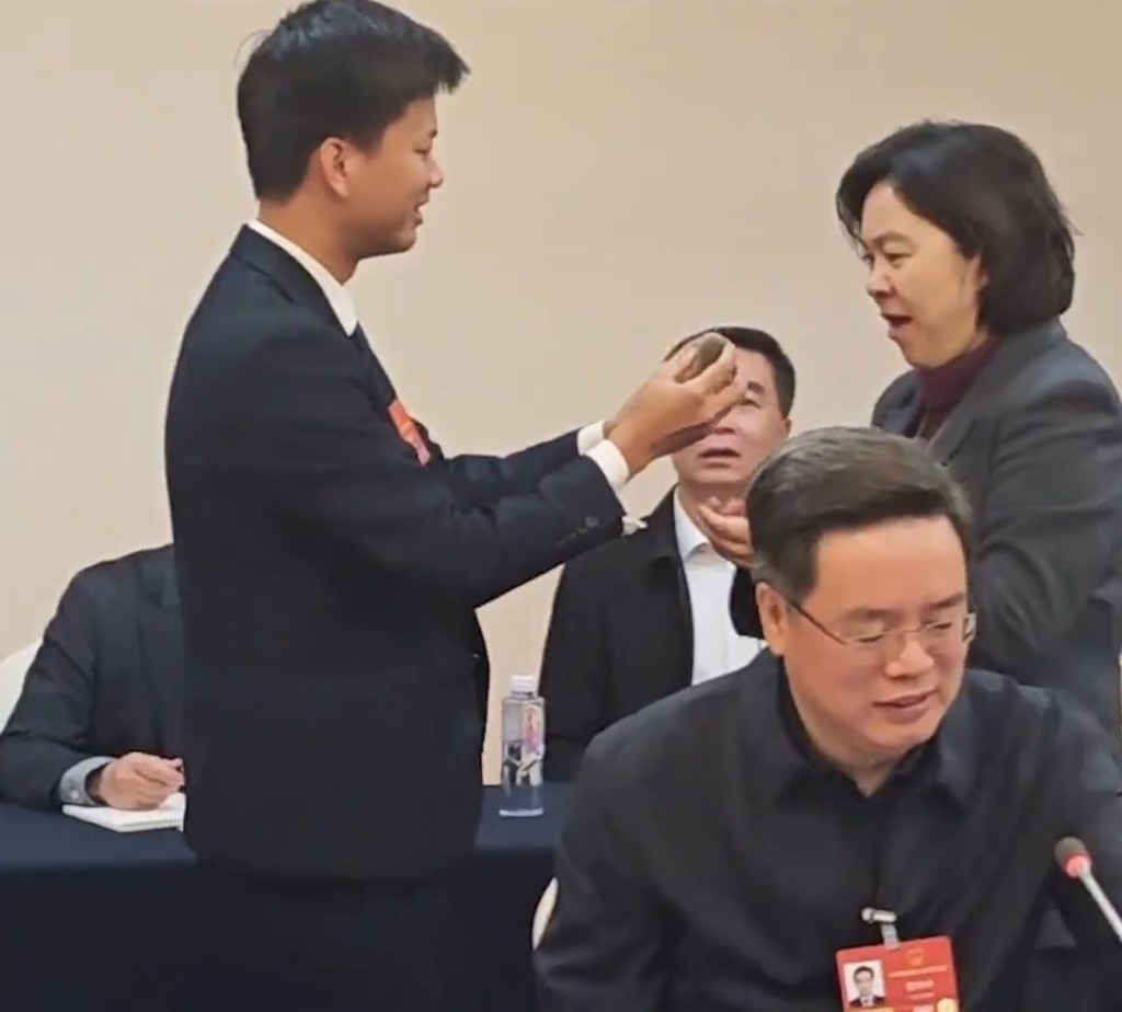 華春瑩大讚化橘紅功效。抖音＠《羊城晚報》