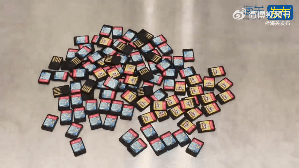大媽過百Switch卡綁腿福田口岸闖關斷正。 海關發布 大媽過百Switch卡綁腿福田口岸闖關斷正。 海關發布