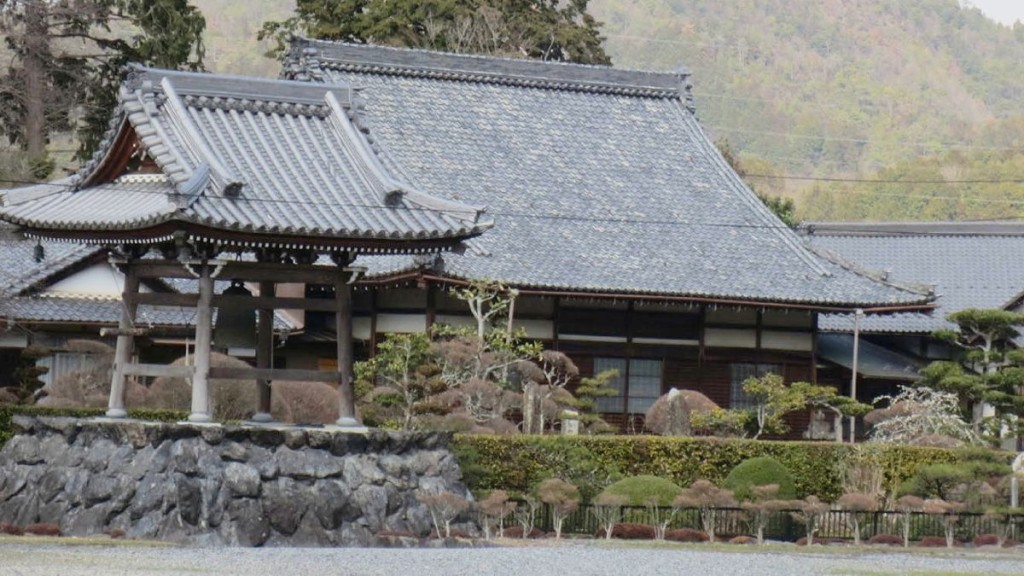位置岐阜县山县市的「洞泉寺」有11尊佛像被盗。www.hourinzan-tousenji.com
