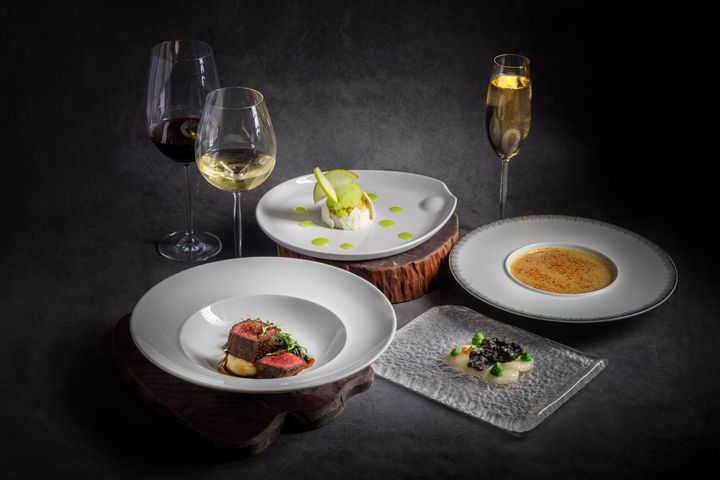 大家可預訂「醉人美食時光」及「康得思美食度假計畫」等一系列美食住宿套票。