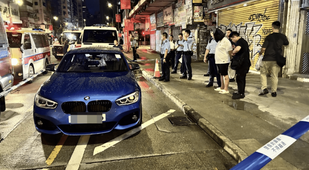 旺角毒品快餐車交收斷正,2男未完交易先被捕,警方檢依托咪酯煙彈等。蔡楚輝攝 旺角毒品快餐車交收斷正,2男未完交易先被捕,警方檢依托咪酯煙彈等。蔡楚輝攝