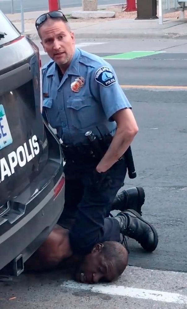 美非裔男子遭警跪頸身亡，四名警員被解僱。(網圖)
