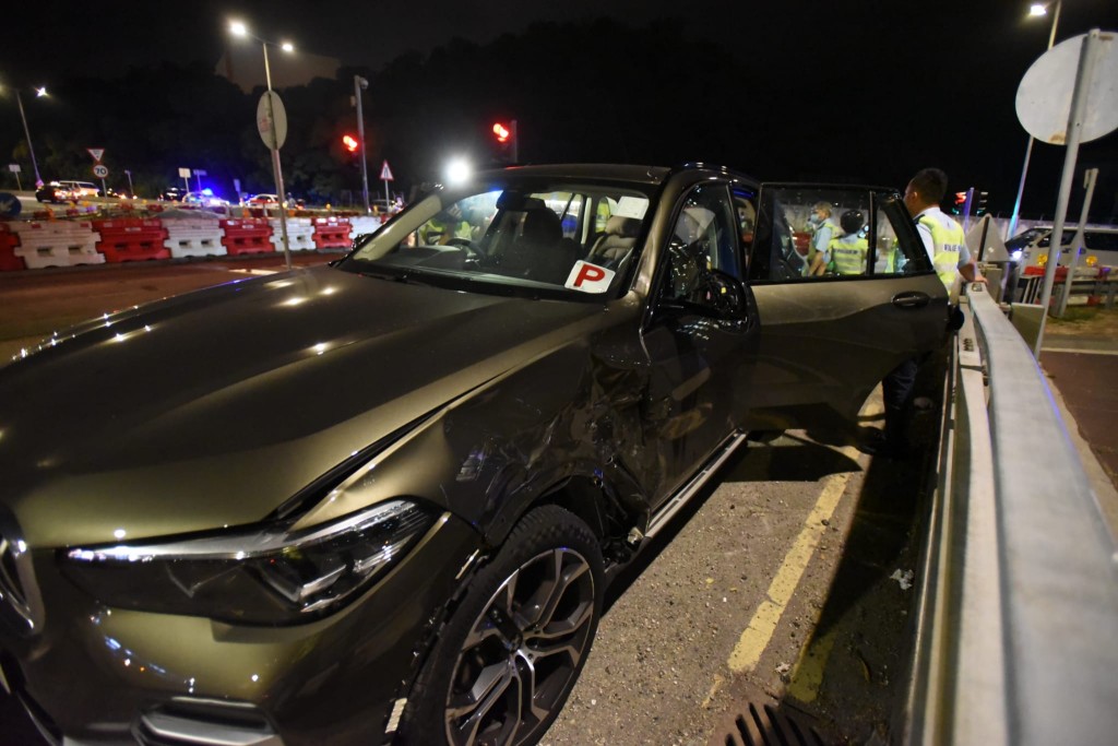 涉案P牌私家車。