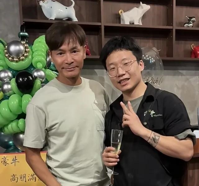 郭晉安完全不像60歲。 郭晉安完全不像60歲。
