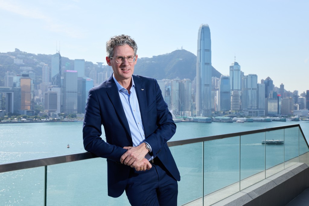 宾利首席执行官Frank-Steffen Walliser表示，香港长期以来以其蓬勃的市场而闻名，是品牌探索市场潜力的理想地。旅发局提供