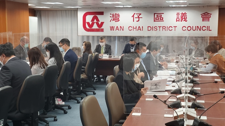 本屆區議會任期年底屆滿,政府正檢討地方行政架構。資料圖片