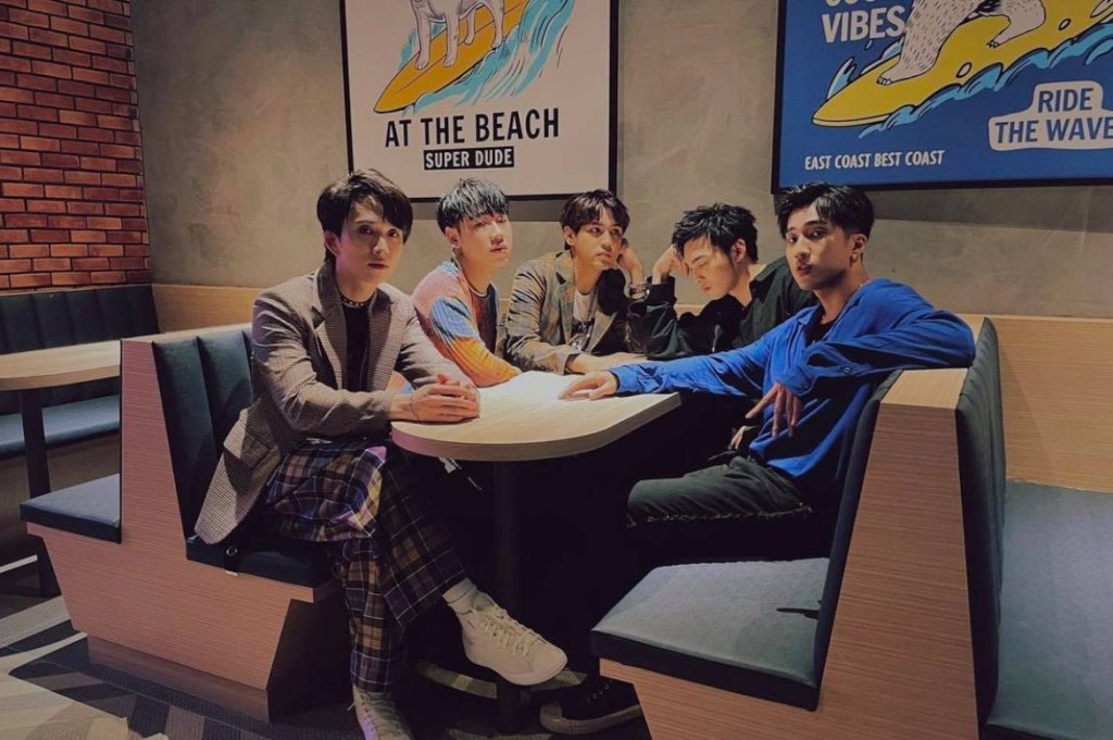 五坚情撑起节目。