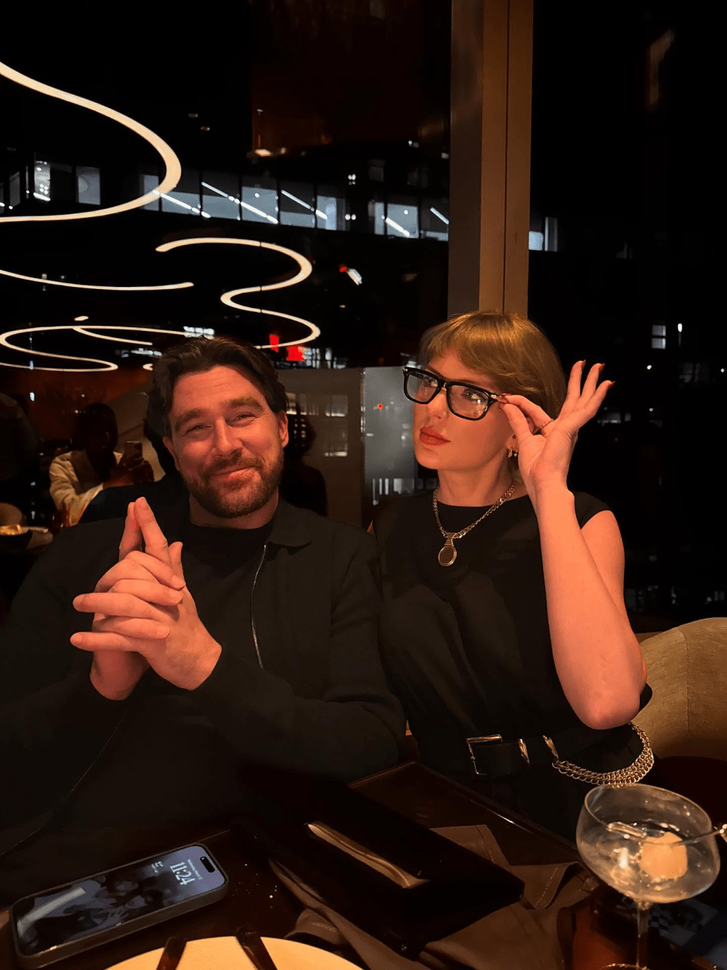 Taylor Swift與Travis Kelce舉行奢華婚禮。 Taylor Swift與Travis Kelce舉行奢華婚禮。