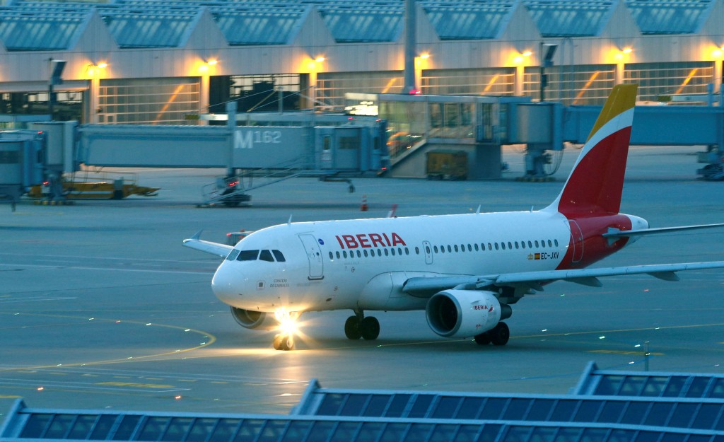 空中巴士的A320客机接连传出安全问题。路透社