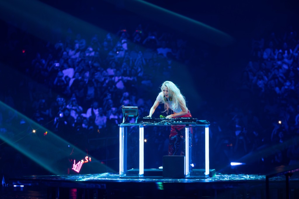 鄭秀文化身「DJ Sammi」。 鄭秀文化身「DJ Sammi」。