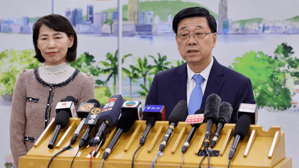 李家超述職︱有向領導人匯報香港面對財赤 冀3至5年處理好 力爭收支平衡