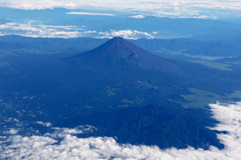 富士山开放的登山期是每年7月1日至9月10日。法新社