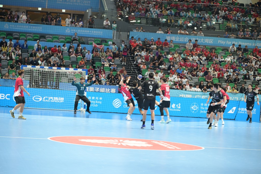 男子手球銅牌賽，港隊不敵北京隊。何君健攝