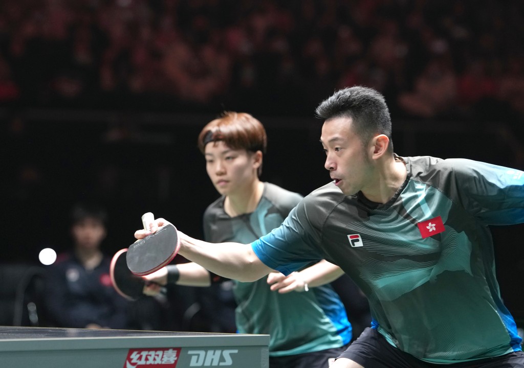 黃鎮廷(右)和杜凱琹(左)。中新社 黃鎮廷(右)和杜凱琹(左)。中新社