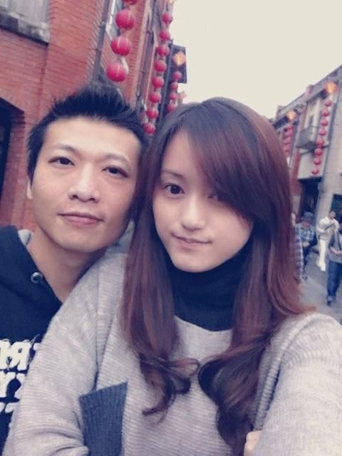 看似婚姻美滿的夫妻倆,婚姻早亮紅燈。 看似婚姻美滿的夫妻倆,婚姻早亮紅燈。
