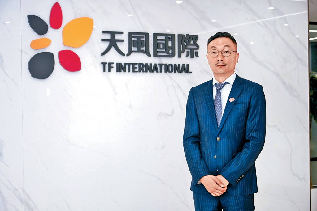 鄒傳對今年本港市場表現持審慎樂觀態度，並預期市場將更趨分化。