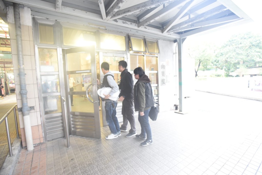 警員到南山邨調查