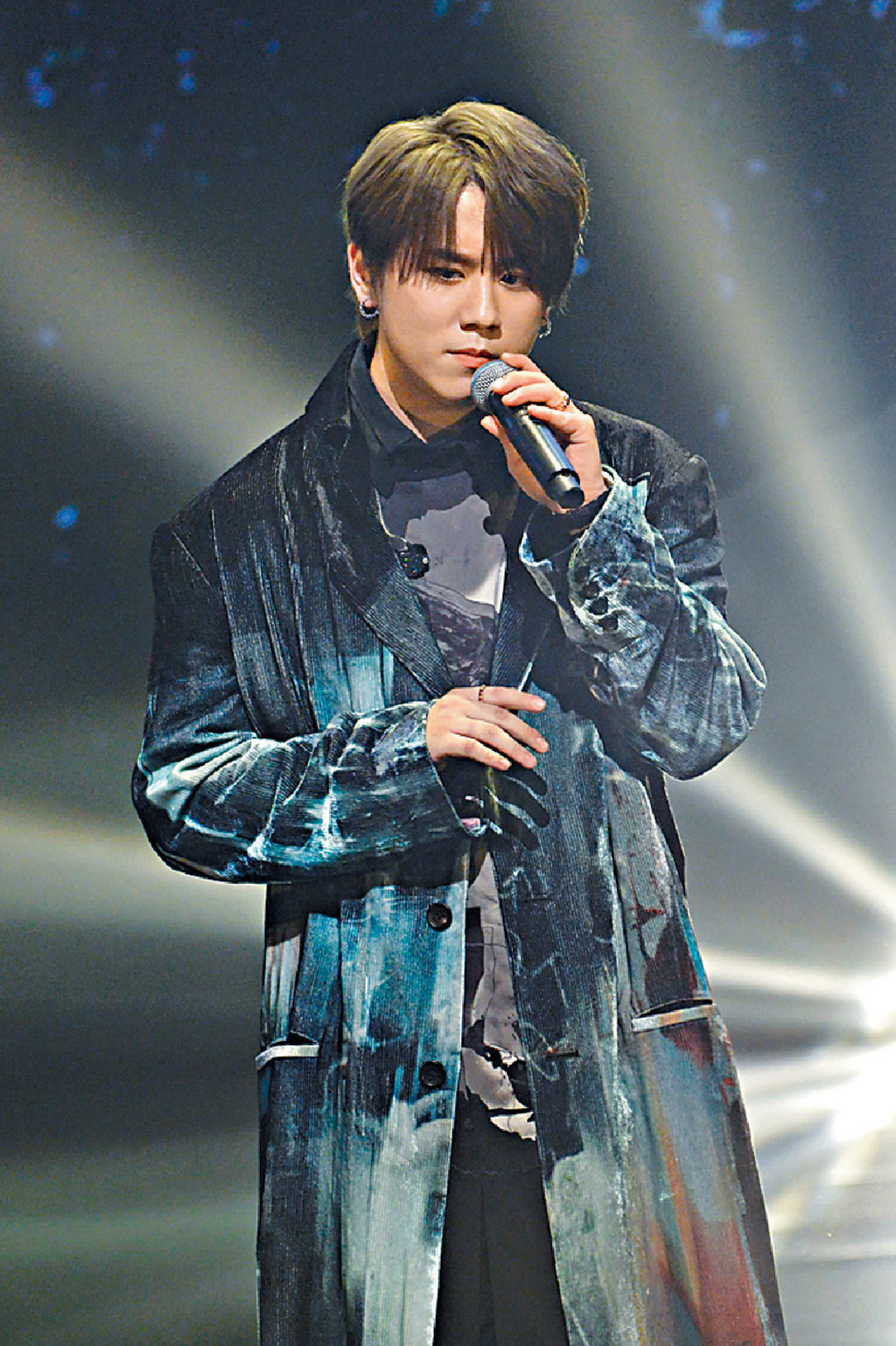 姜濤加油
■姜濤近月忙四圍飛，又要拍MV又要出自家品牌又要拍戲又要出活動，加油呀姜仔。