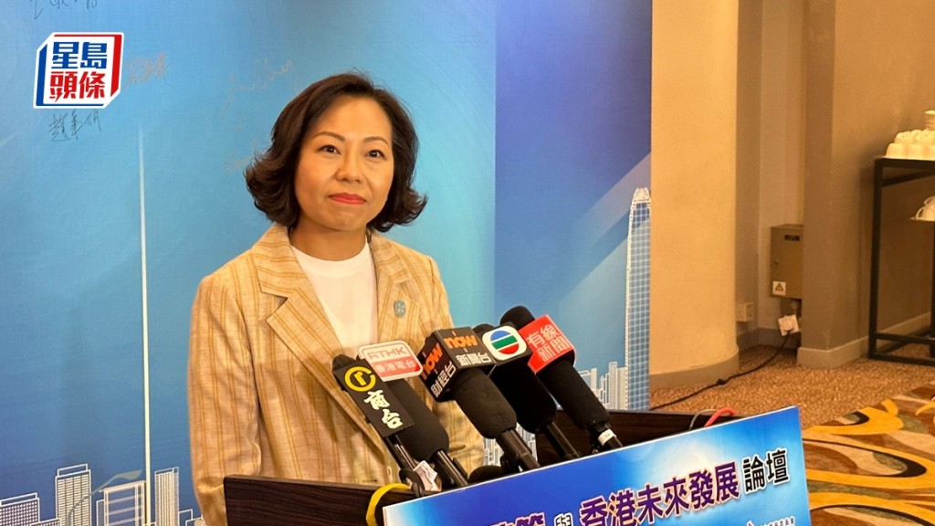 麥美娟認為梁振英對黃智華聯歡晚會的評論「有參考價值」。常彧璠攝