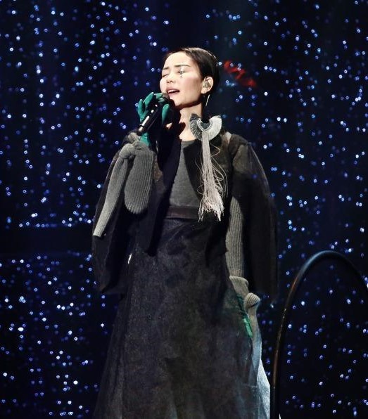 王菲上一次演唱会是2016年在上海举办的「幻乐一场」。