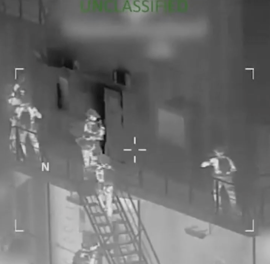 軍人登上「索菲亞號」。X@Southcom