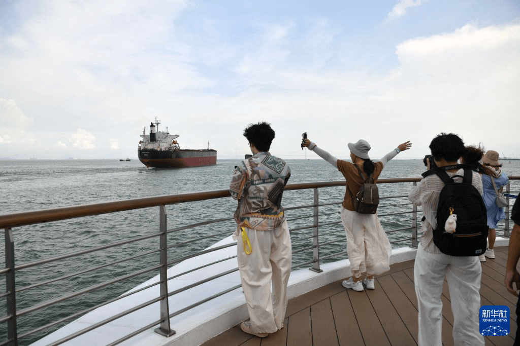 「灣區明珠雙城海上遊」新航線22日正式首航。新華社 「灣區明珠雙城海上遊」新航線22日正式首航。新華社