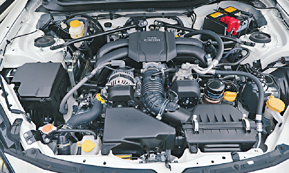 ■水平四缸引擎由2公升擴至2.4公升，扭力25.5kgm。