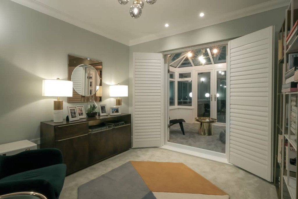 客廳採用了歐陸風簡約設計，環境寬敞。
