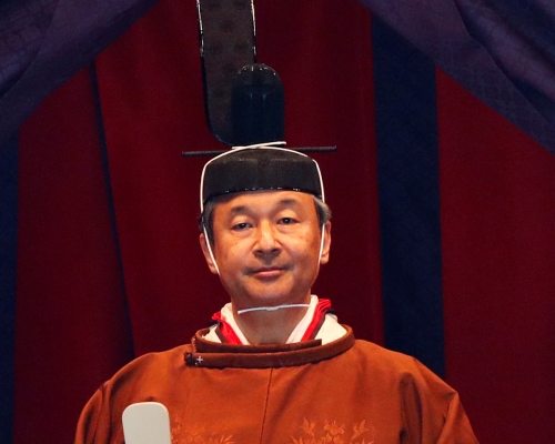日皇德仁完成即位禮「正殿之儀」，正式即位。（路透社）