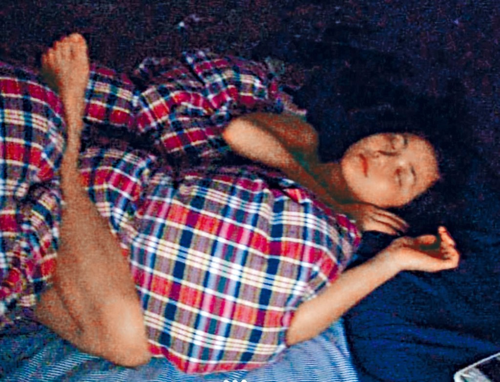 阿Sa有天使的面孔，及魔鬼的睡姿。