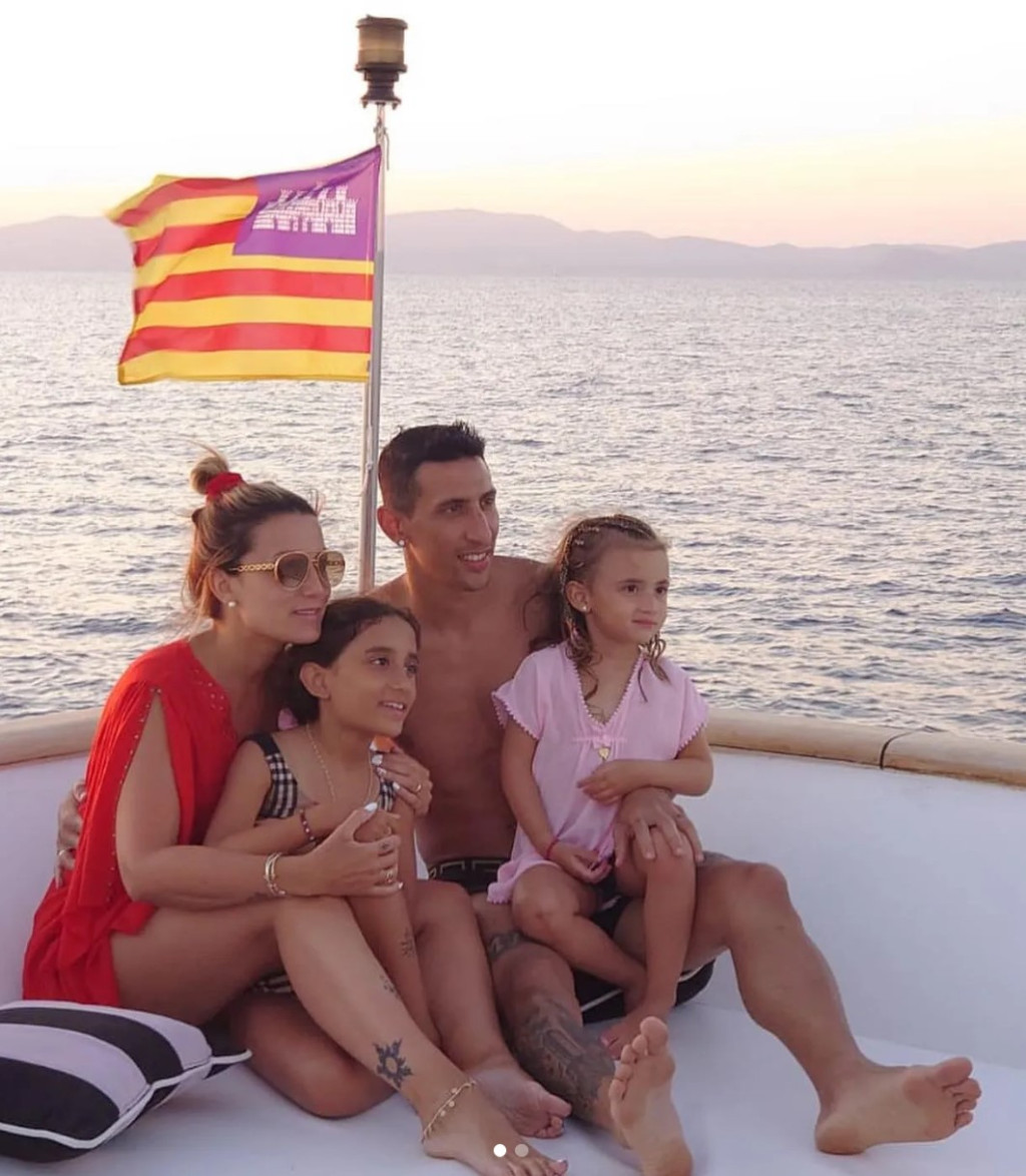 迪馬利亞一家正在伊維薩島度假。佐珍蓮娜Instagram圖片