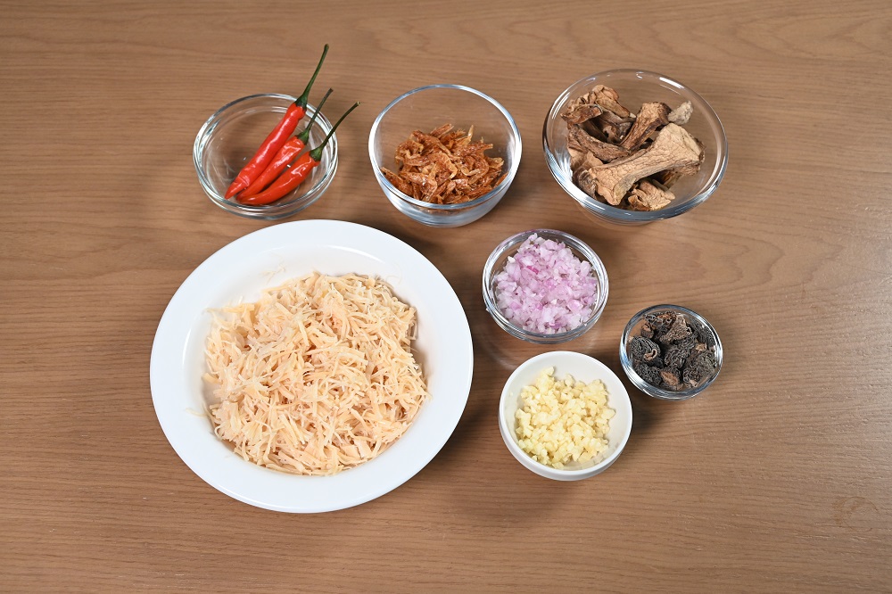 小董特別加入養肝材料煮XO醬。