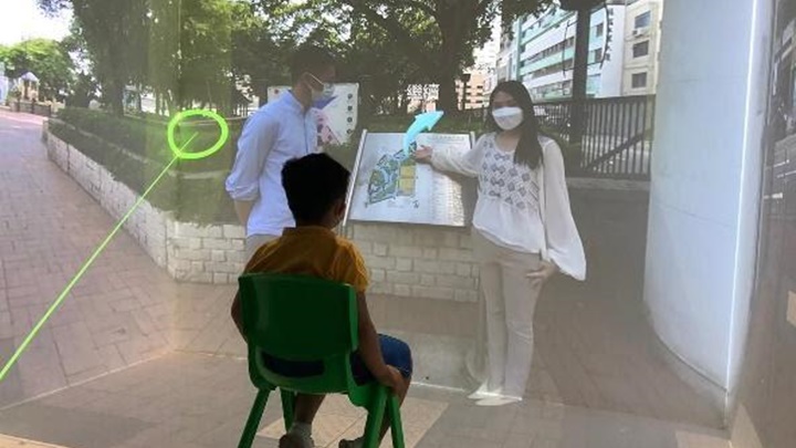 得獎的保良局陳麗玲(百周年)學校使用「VR教室」作教學活動。