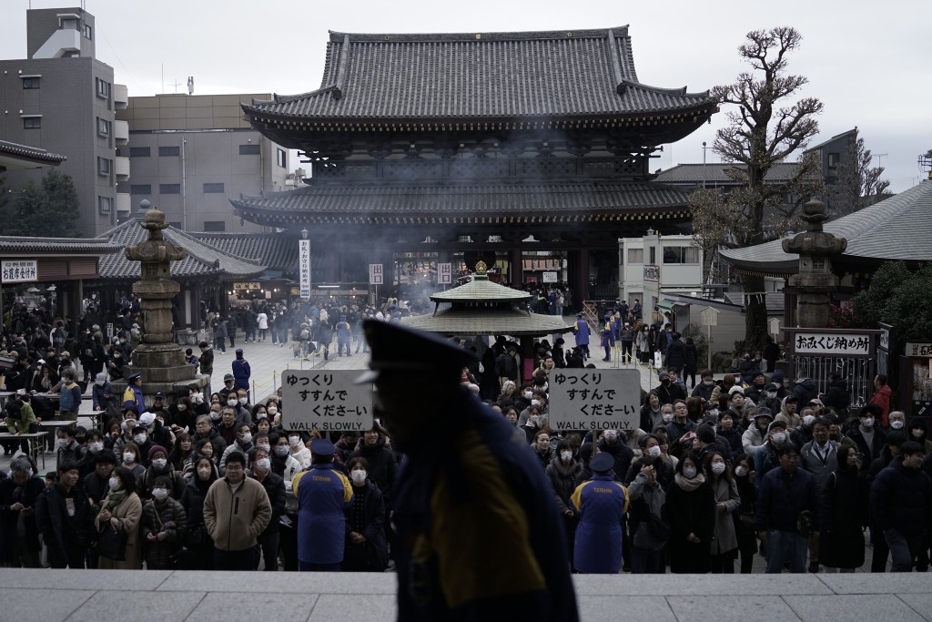 東京市區最低-0.2°C，為入冬以來最寒冷一天。（美聯社）