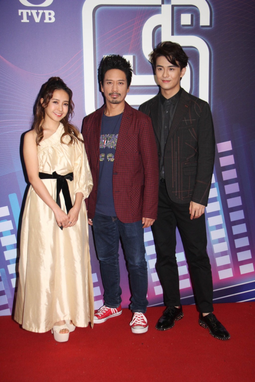 《勁歌》3位主持:糖妹、Eric Kwok、涂毓麟