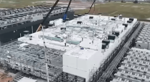 廣東深圳一智能建造產業園有4層樓高的立體工廠在忙碌生產。央視新聞 廣東深圳一智能建造產業園有4層樓高的立體工廠在忙碌生產。央視新聞