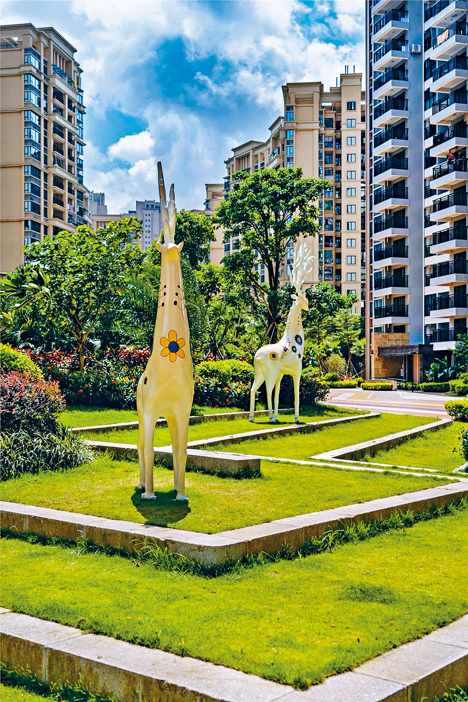 ■中澳春城現來港銷售，入場價約港幣190萬。