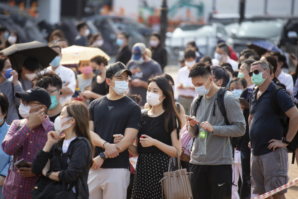 Aaron的創業之旅並不順利，當香蕉公寓穩定發展之際，突如其來的疫情卻給予公司重創。