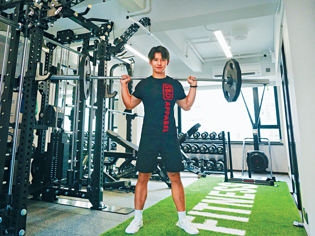 健力運動員李健禧形容，健力是付出與收穫成正比的運動，「不練習就會輸，不會有好成績」。
